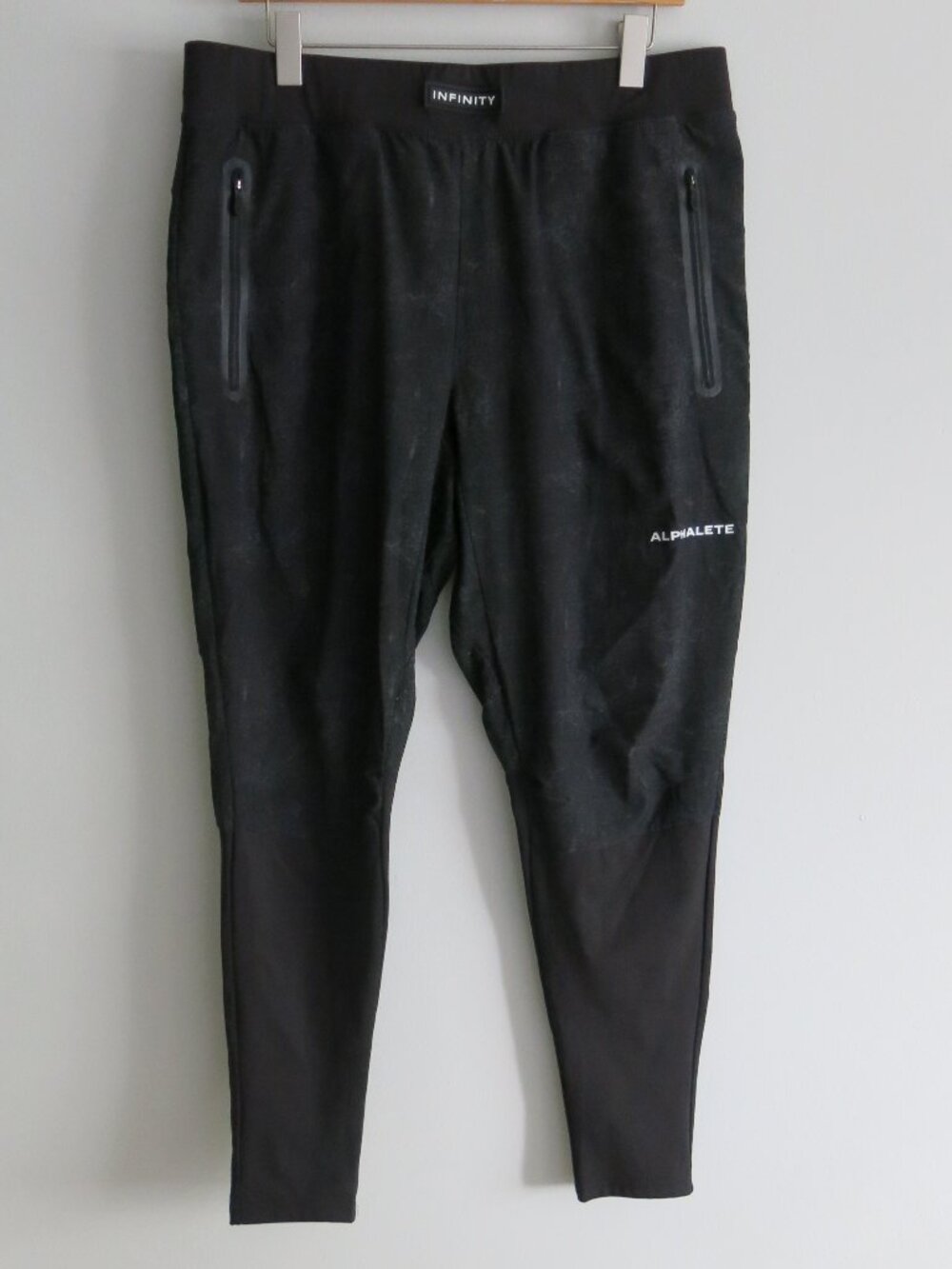 Alphalete Inifinity 4 Way Stretch Athletic Sportswear Tech Jogger Pants Size XL